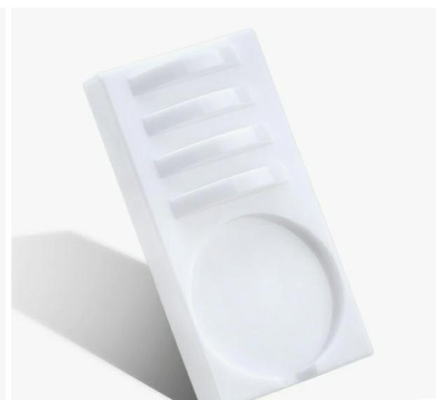 Lash and glue pallet