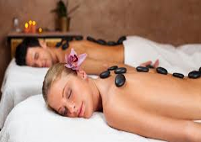 Queen’s spoil package B ( Viva La hair therapy + mini Massage salt ) Duration1 hour, 15 mins
